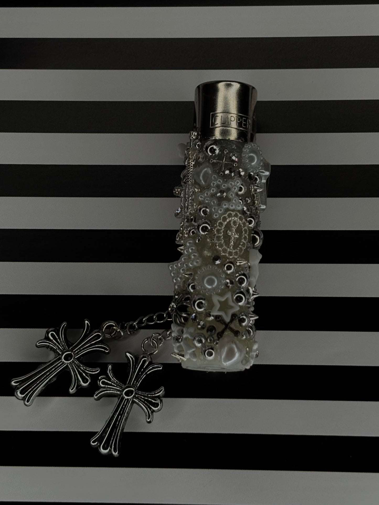 whimsical clipper